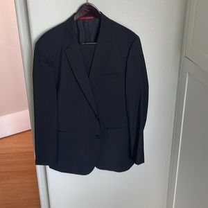 46R Hugo Boss Suit